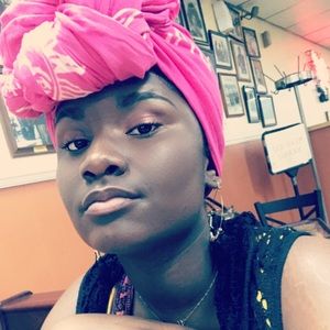 Meet your Posher, Me’ira